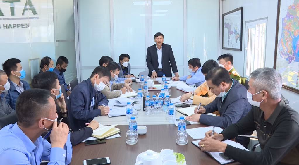 Quang cảnh buổi làm việc.