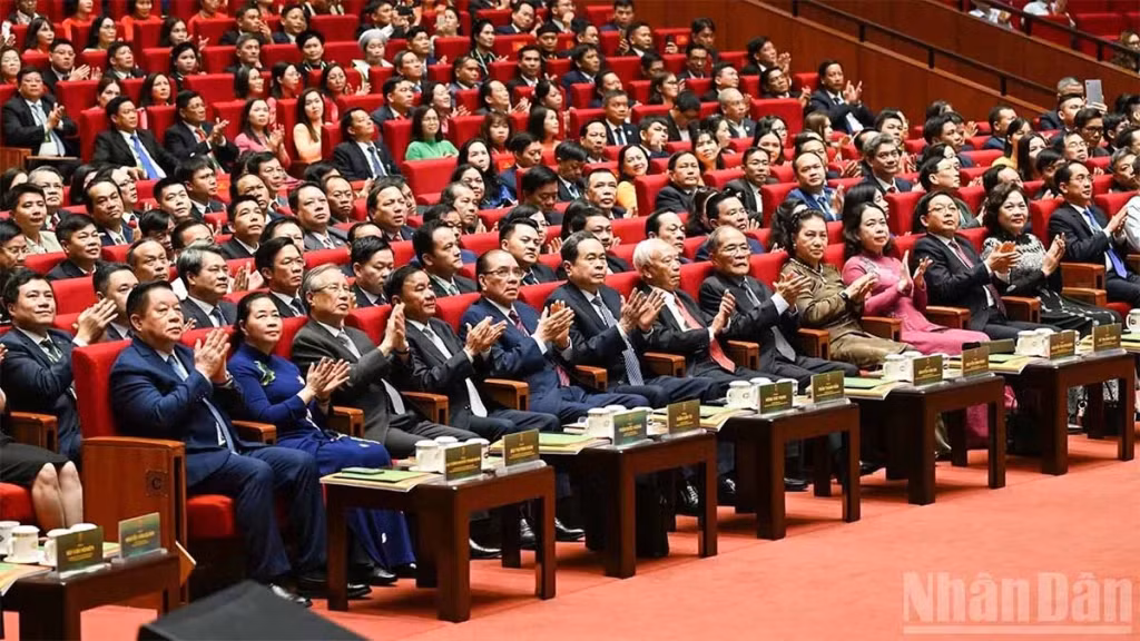Đồng chí Trần Thanh Mẫn, Ủy viên Bộ Chính trị, Chủ tịch Quốc hội, cùng các đại biểu dự Đại hội. Ảnh: Báo Nhân dân