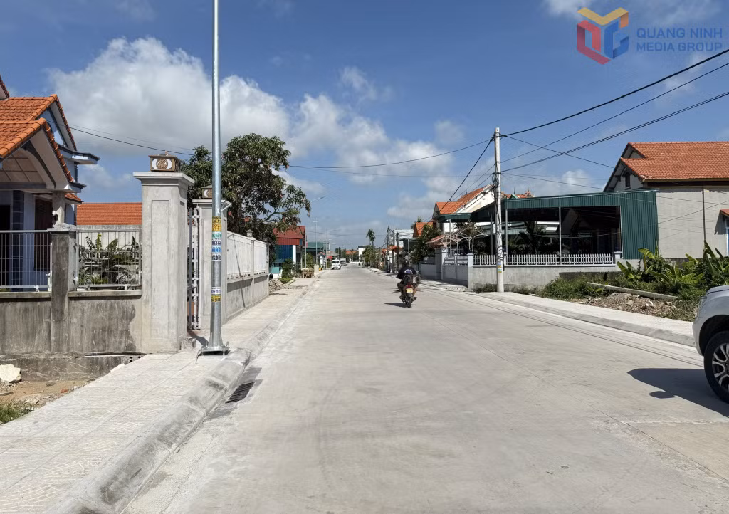 Tuyến đường liên khu 13, 14, phường Hà An được đầu tư nâng cấp khang trang, góp phần đáp ứng nhu cầu đi lại của người dân.