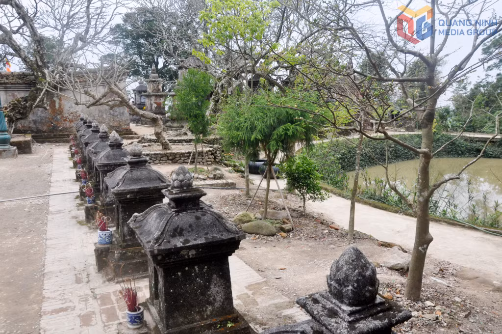 Vườn tháp Huệ Quang tại khu di tích - danh thắng Yên Tử.