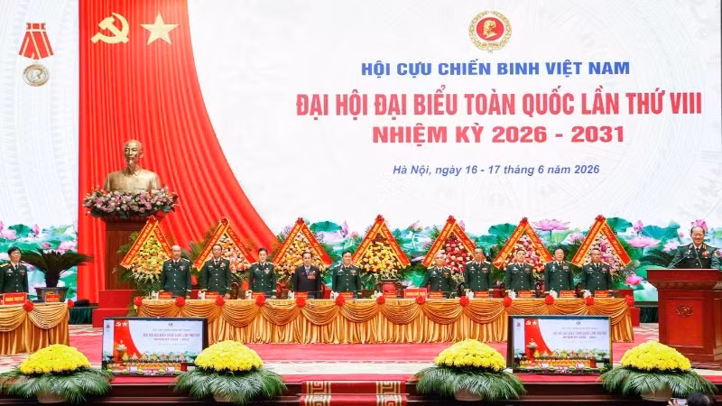 Đoàn Chủ tịch điều hành Đại hội.