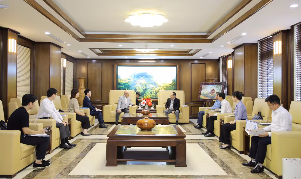 Đồng chí Bí thư Tỉnh ủy tiếp xã giao Cố vấn đặc biệt Liên minh Nghị sĩ hữu nghị Nhật - Việt