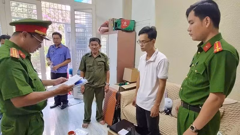 Đối tượng Trần Minh Duy bị bắt giữ.