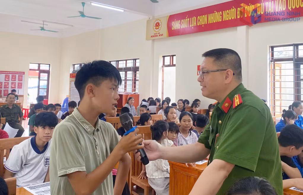Công an xã tổ chức hội nghị tuyên truyền phòng chống ma túy và tệ nạn xã hội cho thanh thiếu nhi các thôn trong dịp hè năm 2026