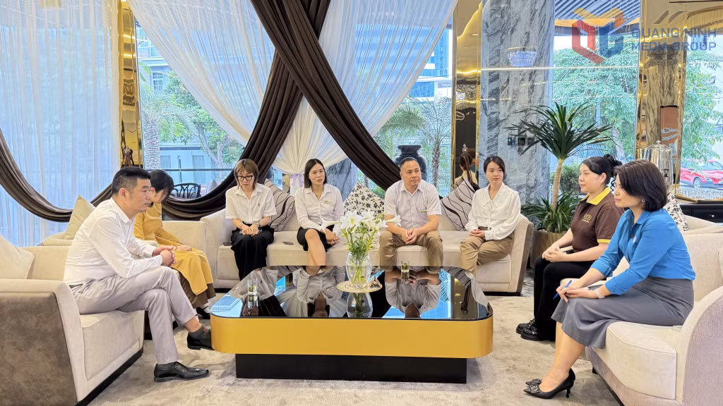 Công đoàn phường Bãi Cháy vận động thành lập công đoàn cơ sở tại khách sạn FTE.
