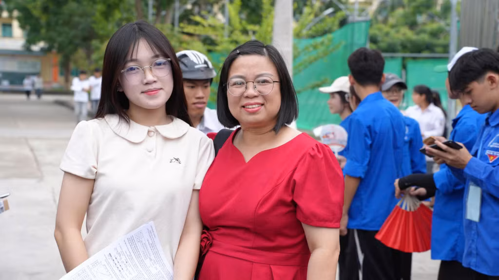 Kỳ thi tốt nghiệp THPT năm 2026: Khép lại một hành trình nhiều cảm xúc ảnh 17