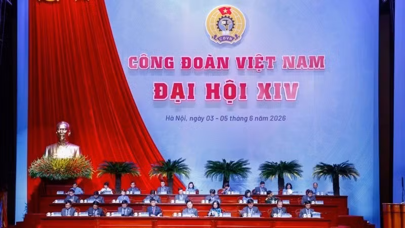 Đoàn Chủ tịch Đại hội.