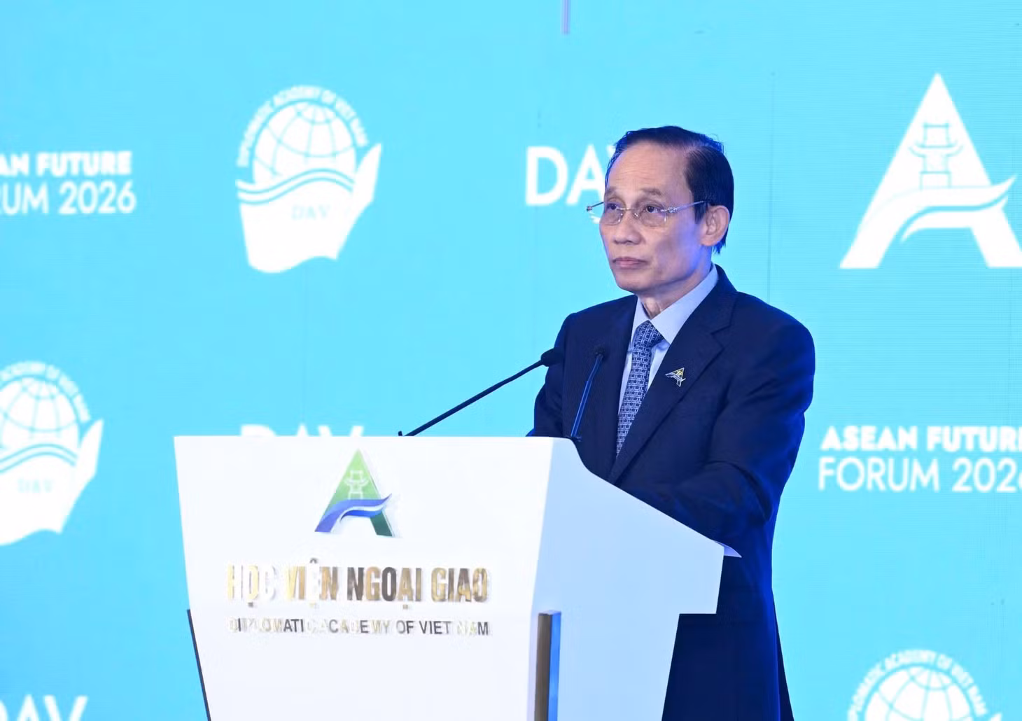 Ủy viên Bộ Chính trị, Bộ trưởng Ngoại giao Lê Hoài Trung phát biểu bế mạc Diễn đàn Tương lai ASEAN 2026. (Ảnh: TRẦN HẢI)