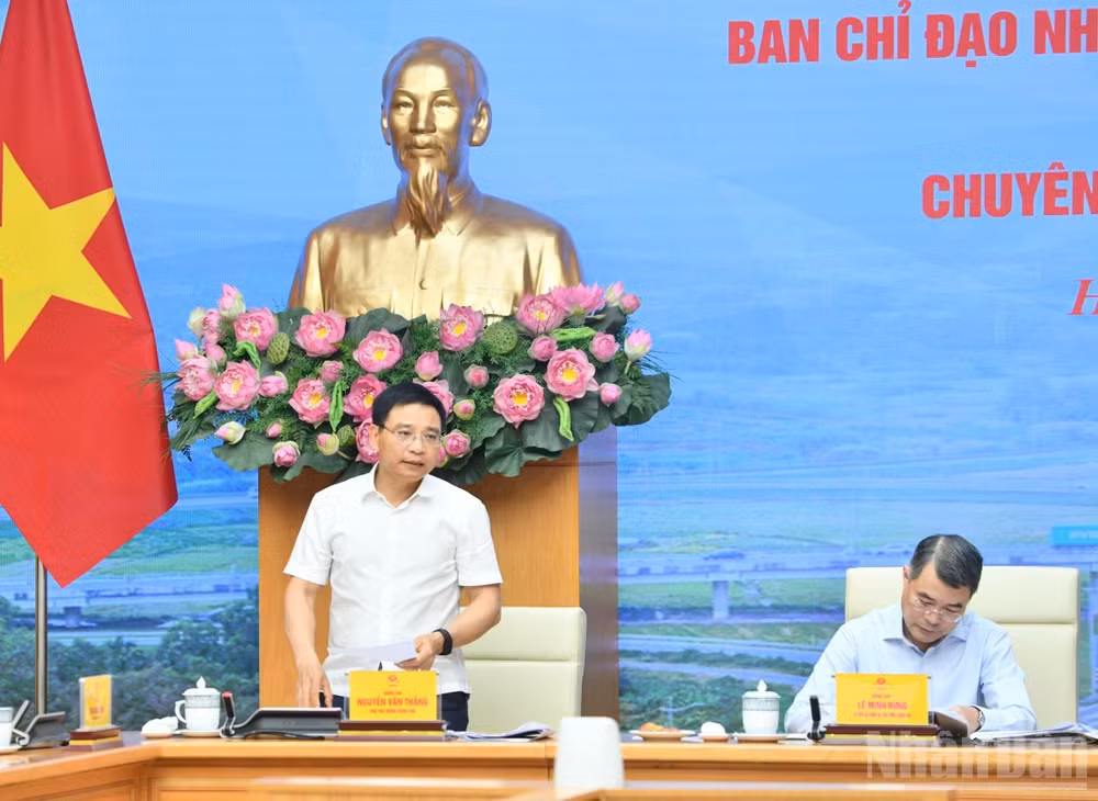 Phó Thủ tướng Nguyễn Văn Thắng phát biểu ý kiến tại hội nghị. (Ảnh: Thanh Giang)