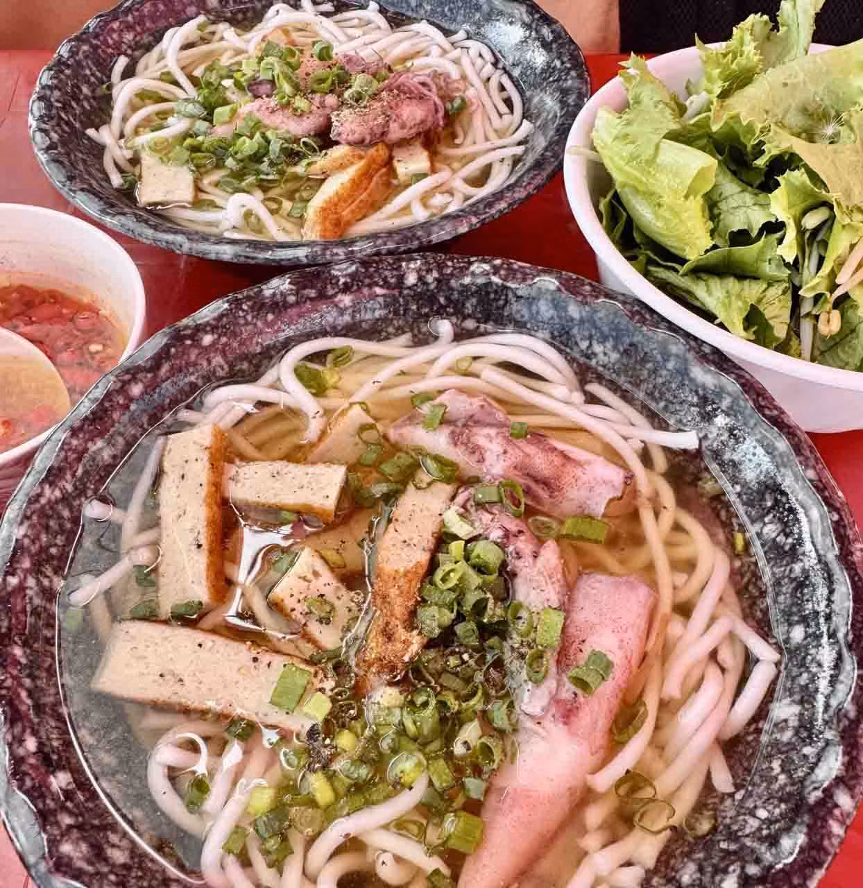 Bánh canh chả cá mực. Ảnh: Linh Boo