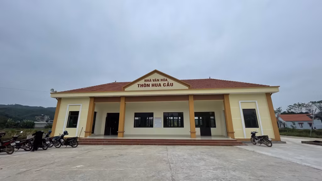 Nhà văn hóa thôn Hua Cầu, xã Phong Dụ (huyện Tiên Yên) hoàn thành cuối năm 2022, có tổng mức đầu tư 1,3 tỷ đồng từ nguồn xã hội hóa.