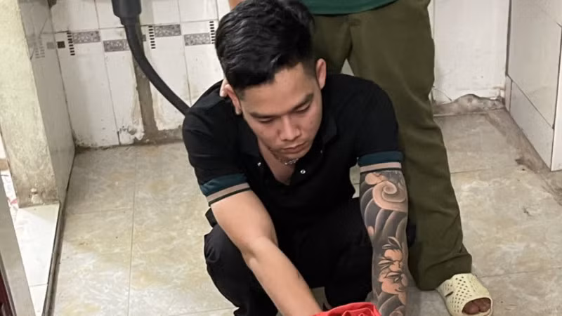 Nguyễn Anh Tú bị Công an bắt giữ.
