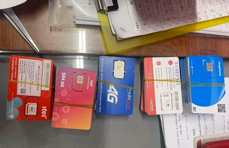SIM rác bị tạm giữ để xử lý.