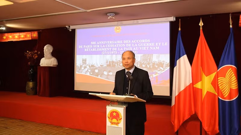 Đại sứ Việt Nam tại Pháp Đinh Toàn Thắng phát biểu tại Lễ kỷ niệm 50 năm ký kết Hiệp định Paris về chấm dứt chiến tranh và lập lại hòa bình ở Việt Nam.