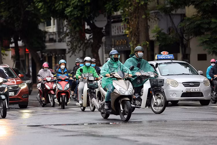 Dự báo miền Bắc và miền Trung sắp có mưa dông, trời rét. Ảnh: Lê Phú/Báo Tin tức