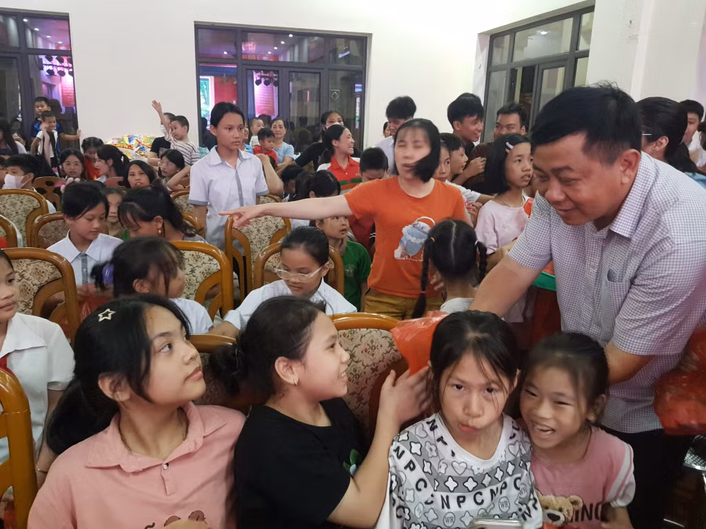 Thiết nhi Vàng Danh đón tết trung thu truyền thống trong không khí phấn khởi, vui tươi.