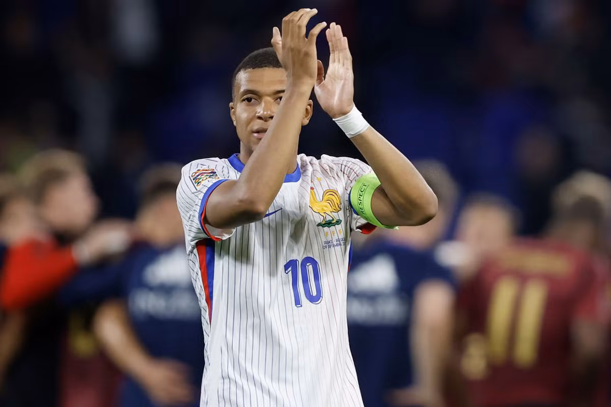 Mbappe trải qua khó khăn khi trở lại tuyển Pháp