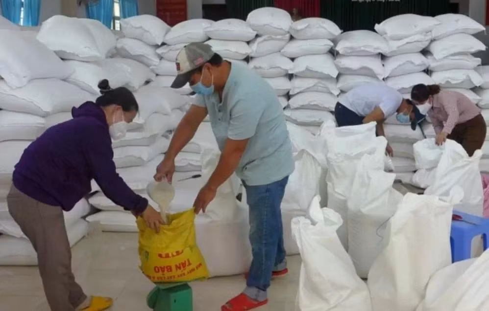 Nhiều địa phương được xuất cấp gạo từ nguồn dự trữ quốc gia. (Ảnh: baochinhphu.vn)