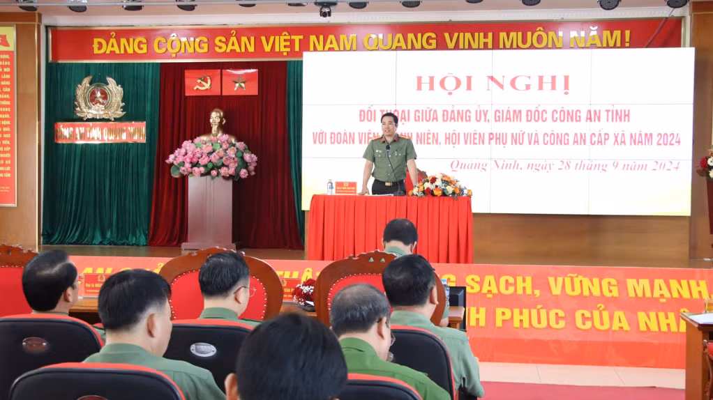 Đại tá Trần Văn Phúc, Bí thư Đảng ủy, Giám đốc Công an tỉnh chủ trì hội nghị.