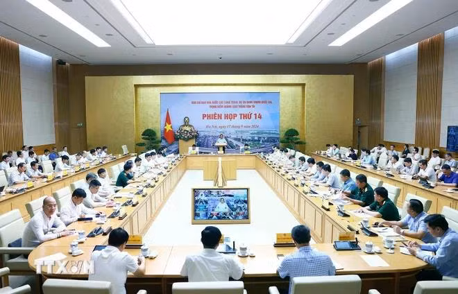 Thủ tướng Phạm Minh Chính chủ trì phiên họp thứ 14 của Ban Chỉ đạo Nhà nước các công trình, dự án quan trọng quốc gia, trọng điểm ngành giao thông vận tải. (Ảnh: Dương Giang/TTXVN)
