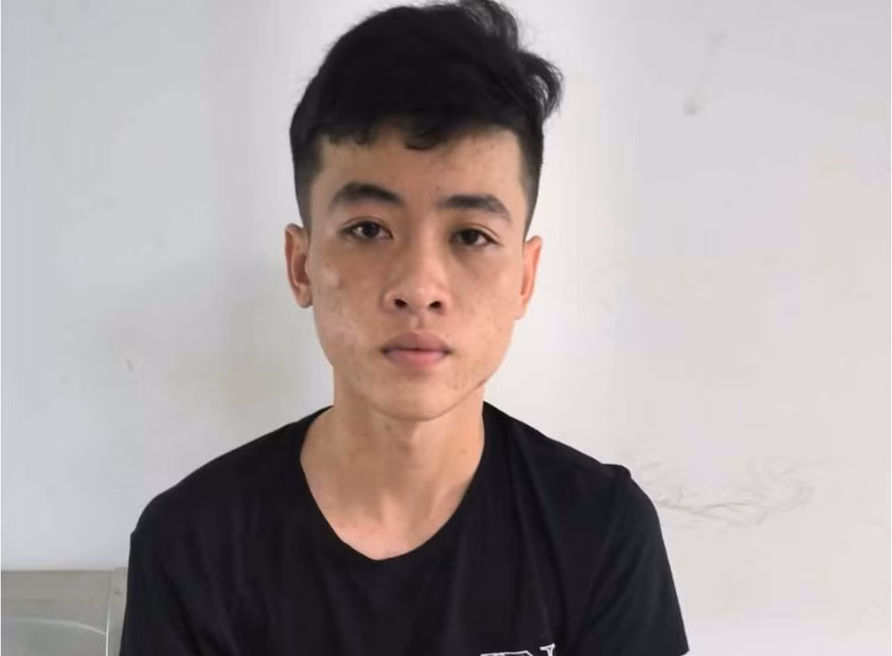 Đối tượng Nguyễn Thanh Nhẫn tại cơ quan công an. Ảnh: CACC
