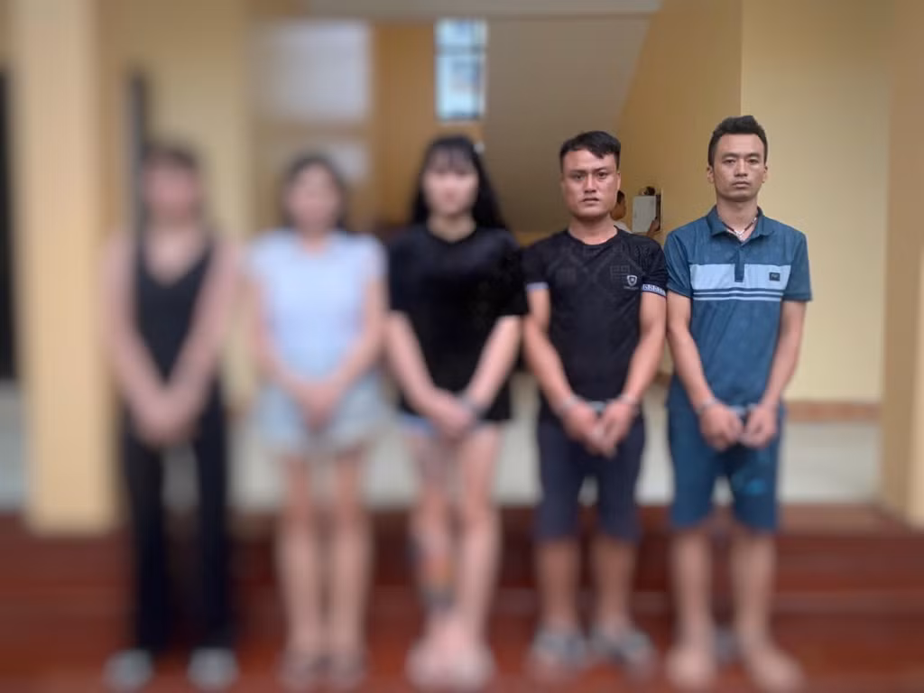 Nhóm đối tượng tổ chức sử dụng trái phép chất ma tuý tại cơ quan Công an.