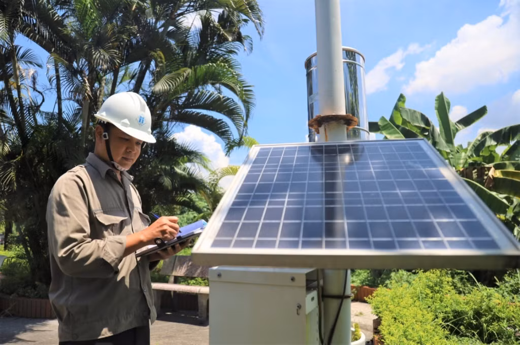Các trạm quan trắc đo mưa gió tự động và nước mặt, nước ngầm, được đầu tư, giúp theo dõi và đánh giá các thay đổi về môi trường nước ngầm một cách hiệu quả.