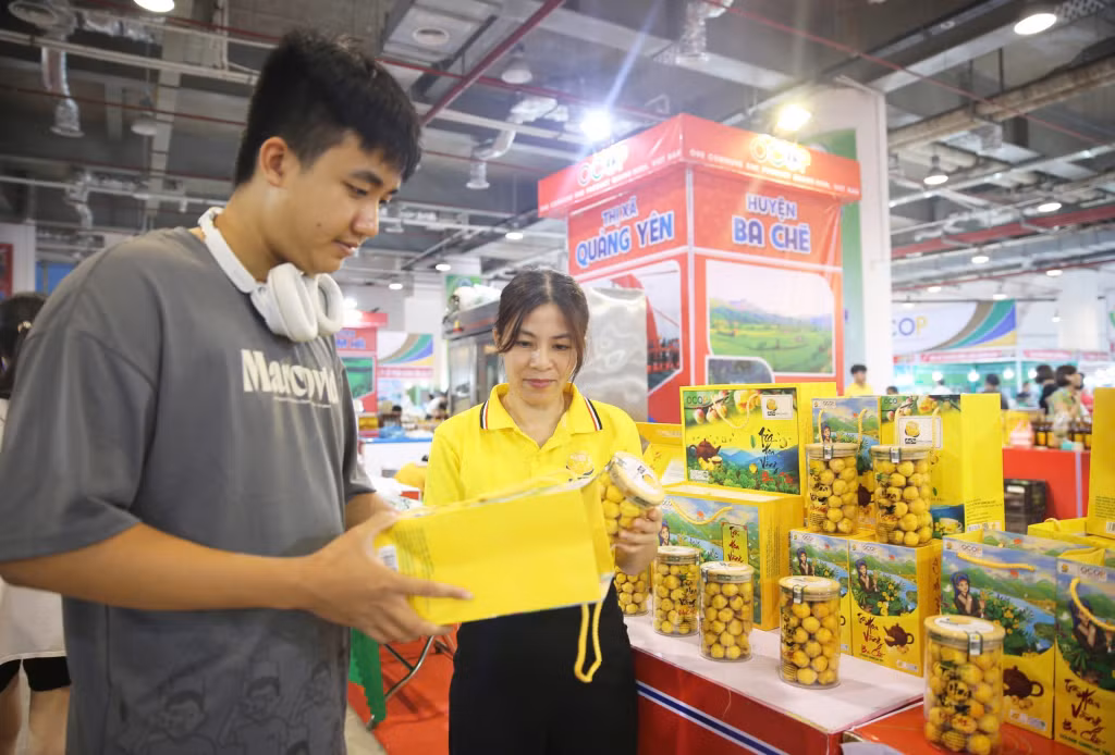 Hội chợ OCOP khu vực Đông Bắc - Quảng Ninh 2024 tổ chức đúng kỳ nghỉ lễ Quốc khánh 2/9, trở thành điểm đến tham quan, mua sắm tin cậy của người dân, du khách.