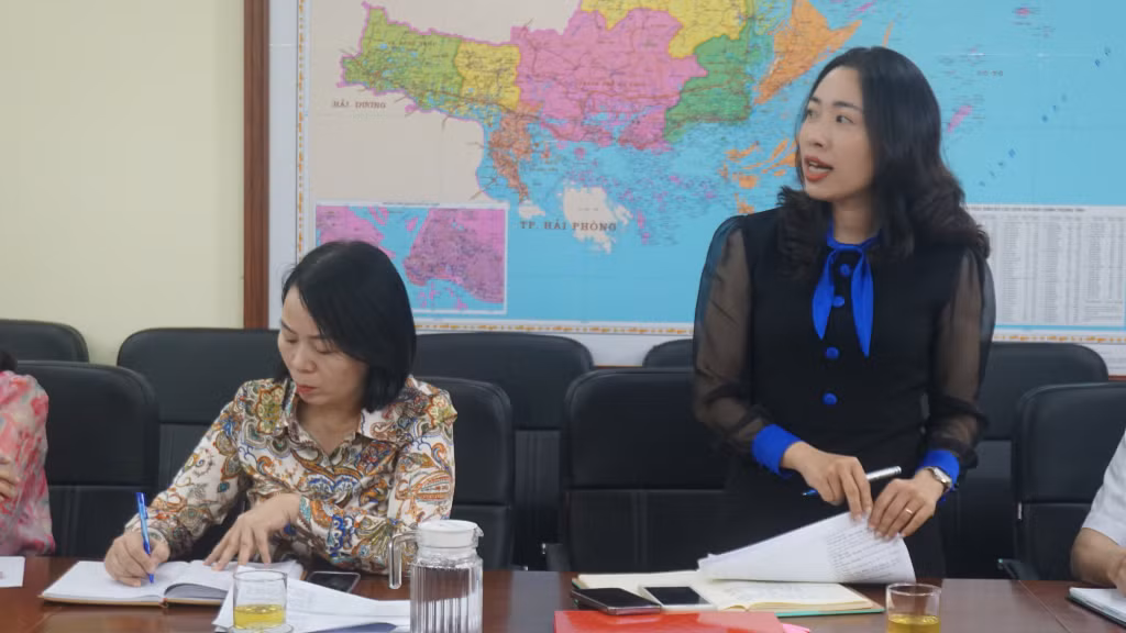 Đại diện các đơn vị tham gia đóng góp ý kiến tại cuộc họp.