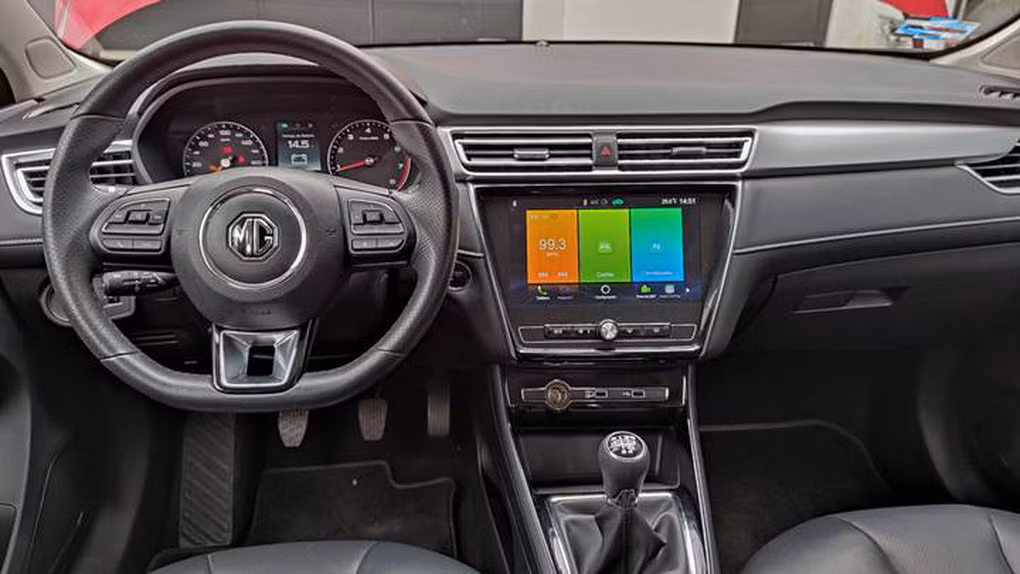 New MG5 với trang bị nội thất và tính năng chênh lệch khá nhiều giữa các phiên bản (Ảnh: MG)