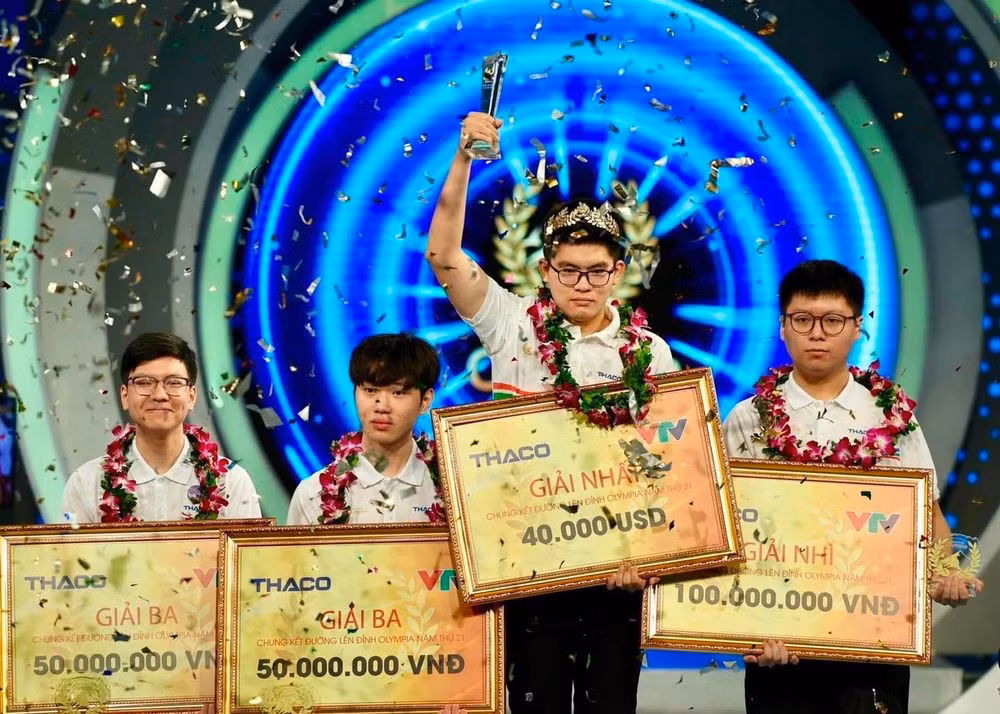 Khoảnh khắc Nguyễn Hoàng Khánh trở thành tân Quán quân Đường lên đỉnh Olympia năm 2021.