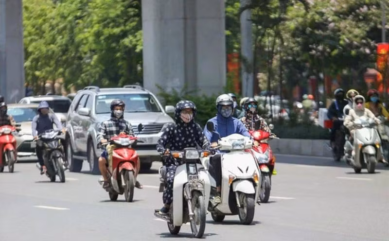 Khu vực Hà Nội có nơi nắng nóng hơn 35 độ C. (Ảnh minh họa)