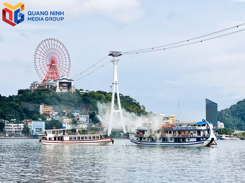 Tình huống phía khu vực biển Cửa Lục xảy ra vụ va chạm giữa 2 phương tiện thủy chở khách du lịch, nguyên nhân do lái tàu mất bình tĩnh và mải quan sát đám cháy trên bờ, làm cháy tàu và xảy ra sự cố tràn dầu.