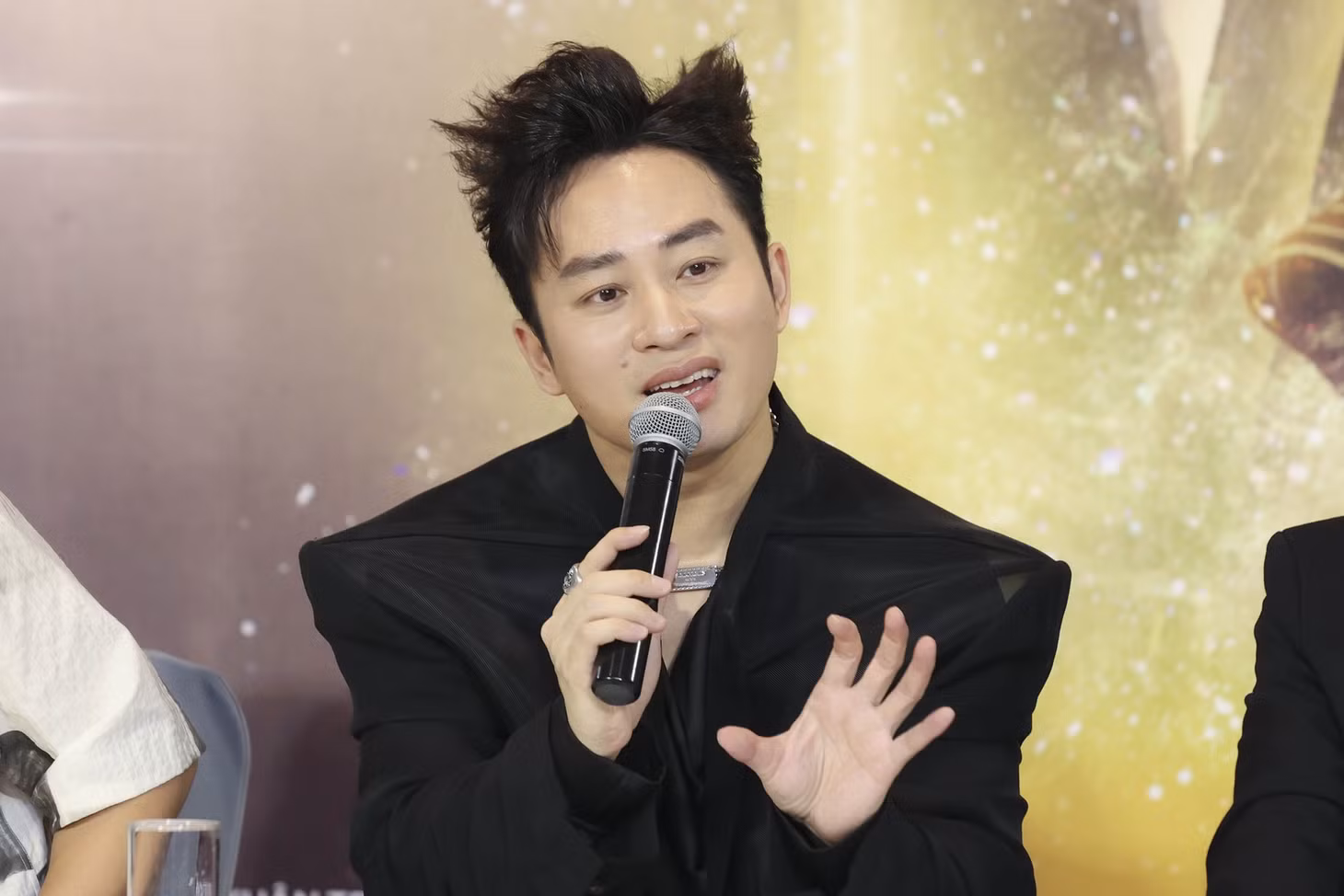 Tùng Dương công bố live show Người đàn ông hát cùng các khách mời Trung Quân, Soobin Hoàng Sơn, Tăng Duy Tân và Double2T.