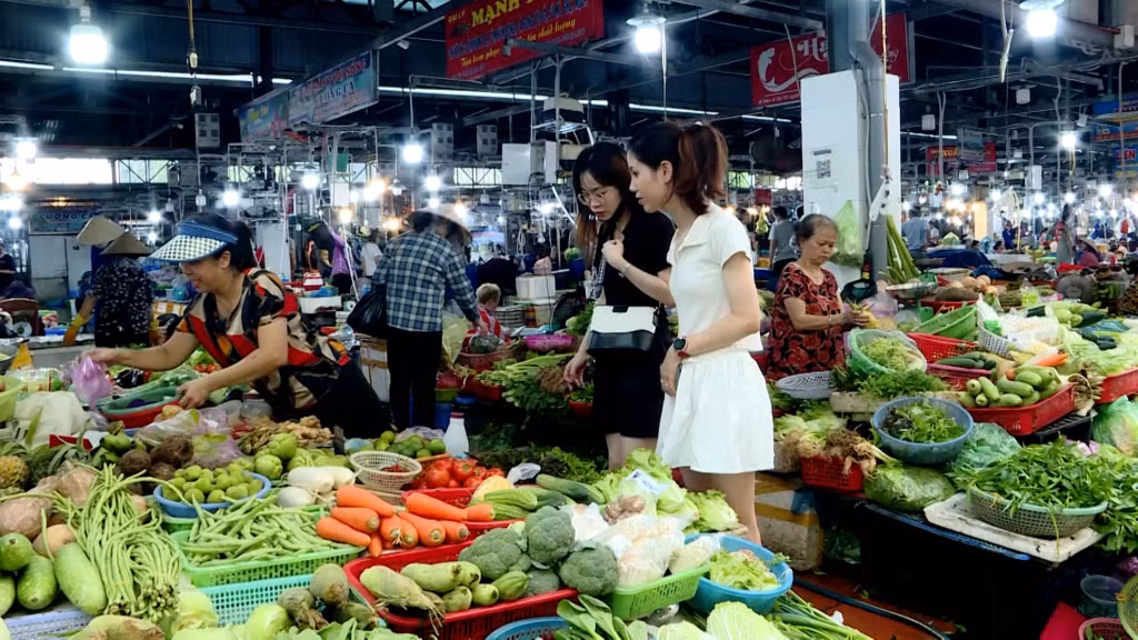 Sau bão số 3, đến nay, các mặt hàng trên thị trường đã bình ổn trở lại.