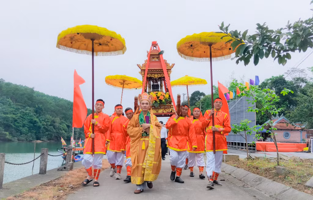 Lễ rước kiệu tại lễ hội Miếu Ông - Miếu Bà năm 2024. Ảnh: Bình Minh (Trung tâm TT&VH Ba Chẽ)