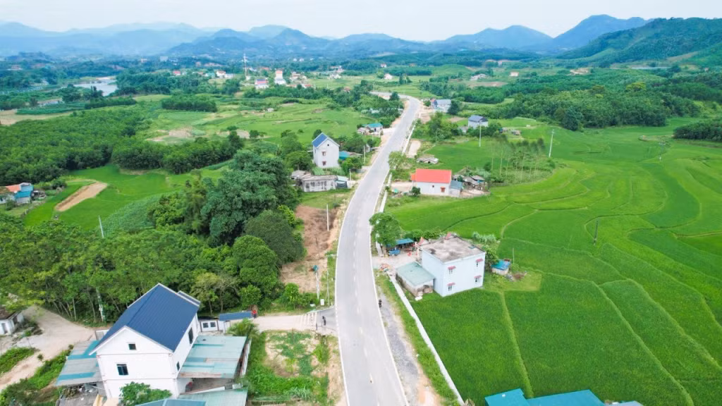 TP Móng Cái tập trung phát triển hạ tầng giao thông, tạo động lực phát triển KTXH vùng đồng bào DTTS.