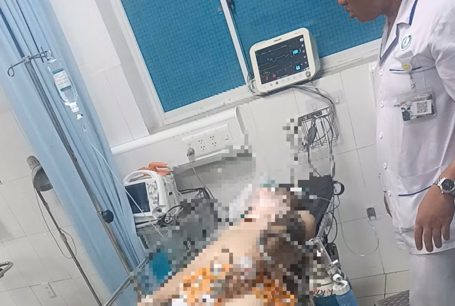 Nạn nhân đang được theo dõi điều trị tại bệnh viện.