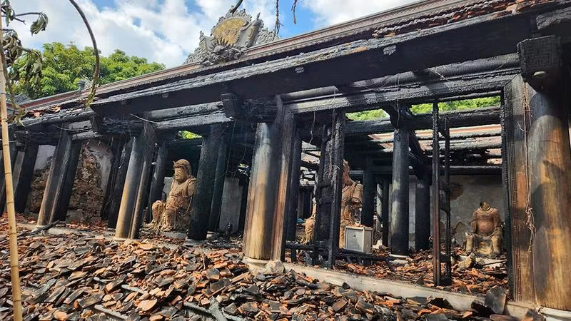 Chùa Phổ Quang tan hoang sau vụ cháy. (Ảnh: Cục Di sản văn hóa cung cấp)