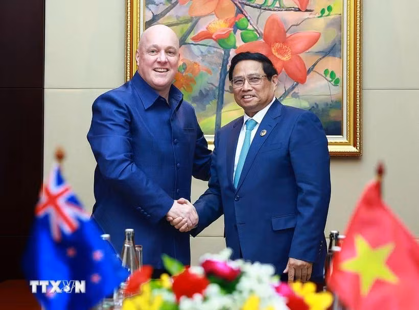 Thủ tướng Phạm Minh Chính gặp Thủ tướng New Zealand Christopher Luxon. (Ảnh: Dương Giang/TTXVN)