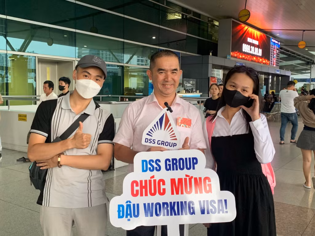 Khách hàng của DSS Group là T.V và S.M nhận được VISA và đã bay sang Úc làm việc ngày 04/10/2024 vừa qua.