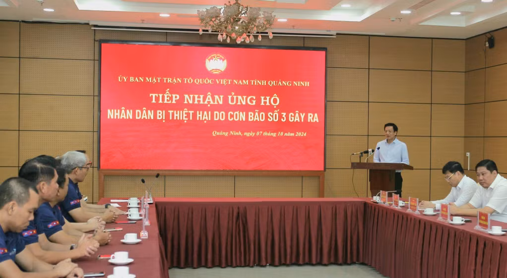 Đồng chí Nguyễn Văn Hồi, Ủy viên Ban Thường vụ, Trưởng Ban Dân vận Tỉnh uỷ, Chủ tịch Ủy ban MTTQ tỉnh Quảng Ninh, phát biểu trong chương trình.