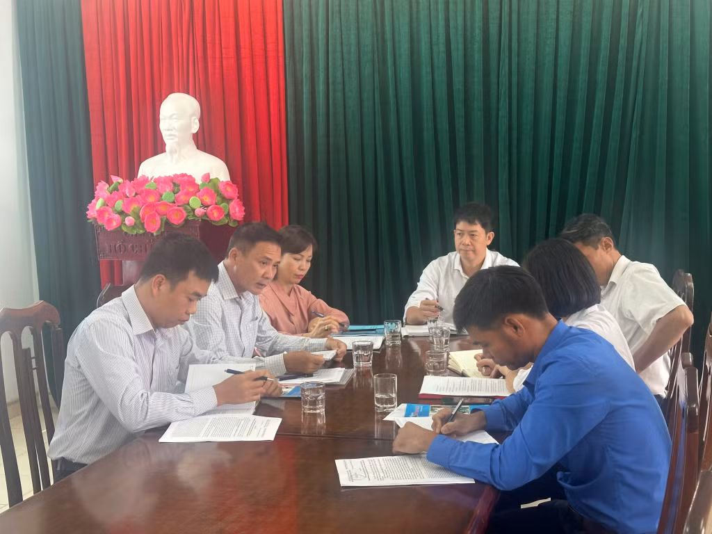 Chi bộ Công ty TNHH Sản xuất nguyên liệu giấy Việt Nhật Cái Lân (Đảng bộ KCN Cái Lân) tổ chức sinh hoạt thường kỳ tháng 10/2024.