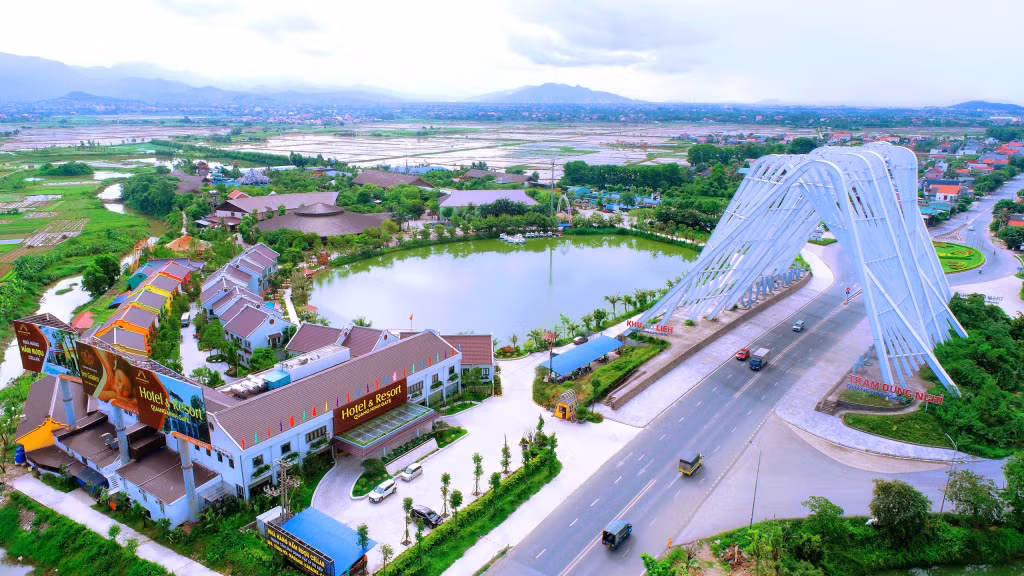 Cổng tỉnh (7-2023). Ảnh: Lê Đại (Trung tâm TTVH Đông Triều)