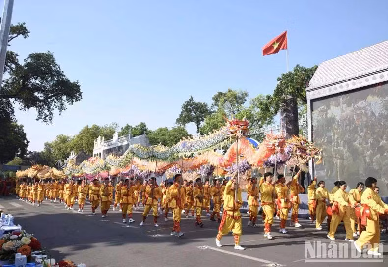 Một màn diễu hành tại sự kiện. (Ảnh: Trần Hải)