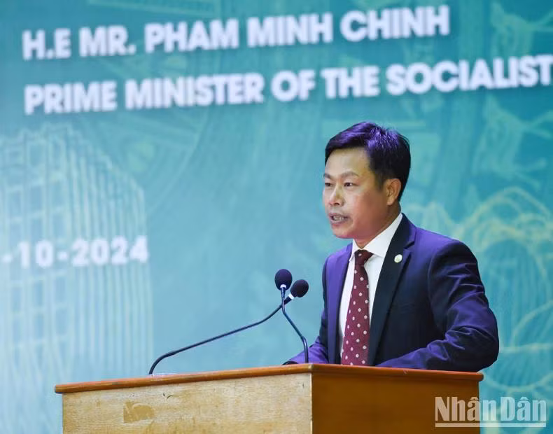 Giám đốc Đại học Quốc gia Hà Nội Lê Quân phát biểu ý kiến. (Ảnh: Trần Hải)