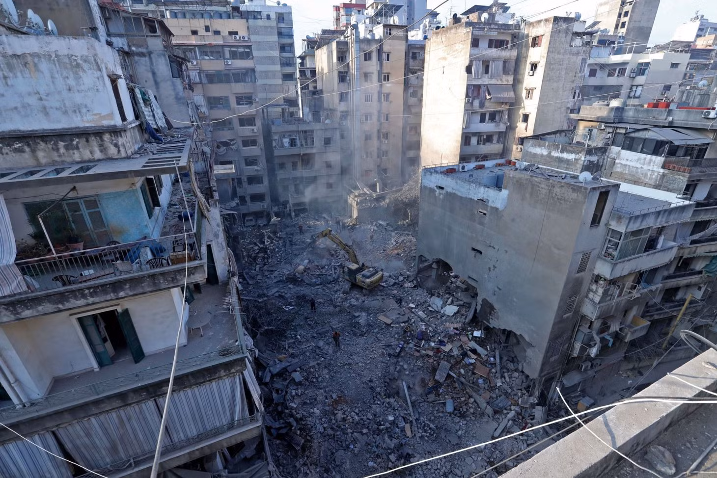 Cảnh đổ nát sau cuộc không kích của Israel tại Beirut, Liban, ngày 11/10/2024. Ảnh: THX/TTXVN
