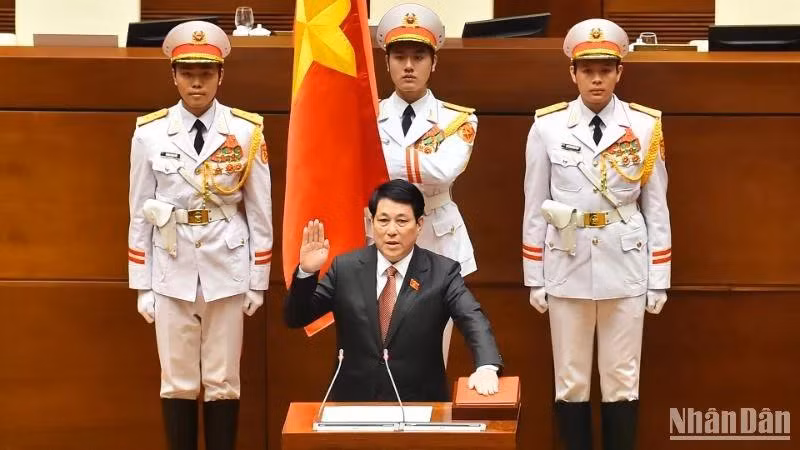 Đồng chí Lương Cường tuyên thệ nhậm chức Chủ tịch nước Cộng hòa xã hội chủ nghĩa Việt Nam nhiệm kỳ 2021-2026. (Ảnh: THỦY NGUYÊN)