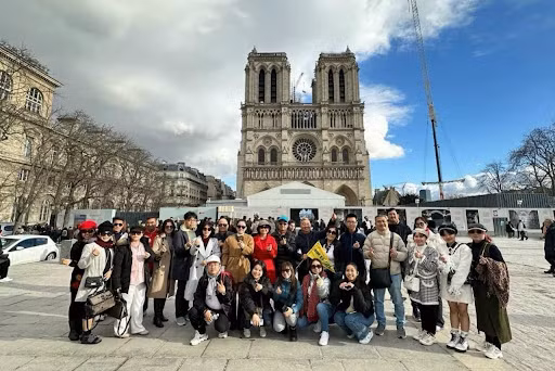 LVT Group - Đơn vị cung cấp Tour du lịch châu Âu uy tín tại Việt Nam ảnh 2