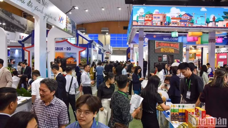Hội chợ Du lịch Quốc tế Việt Nam-VITM Hà Nội 2024 đã thu hút nhiều du khách tham gia, kích cầu sức mua các sản phẩm du lịch trong nước.